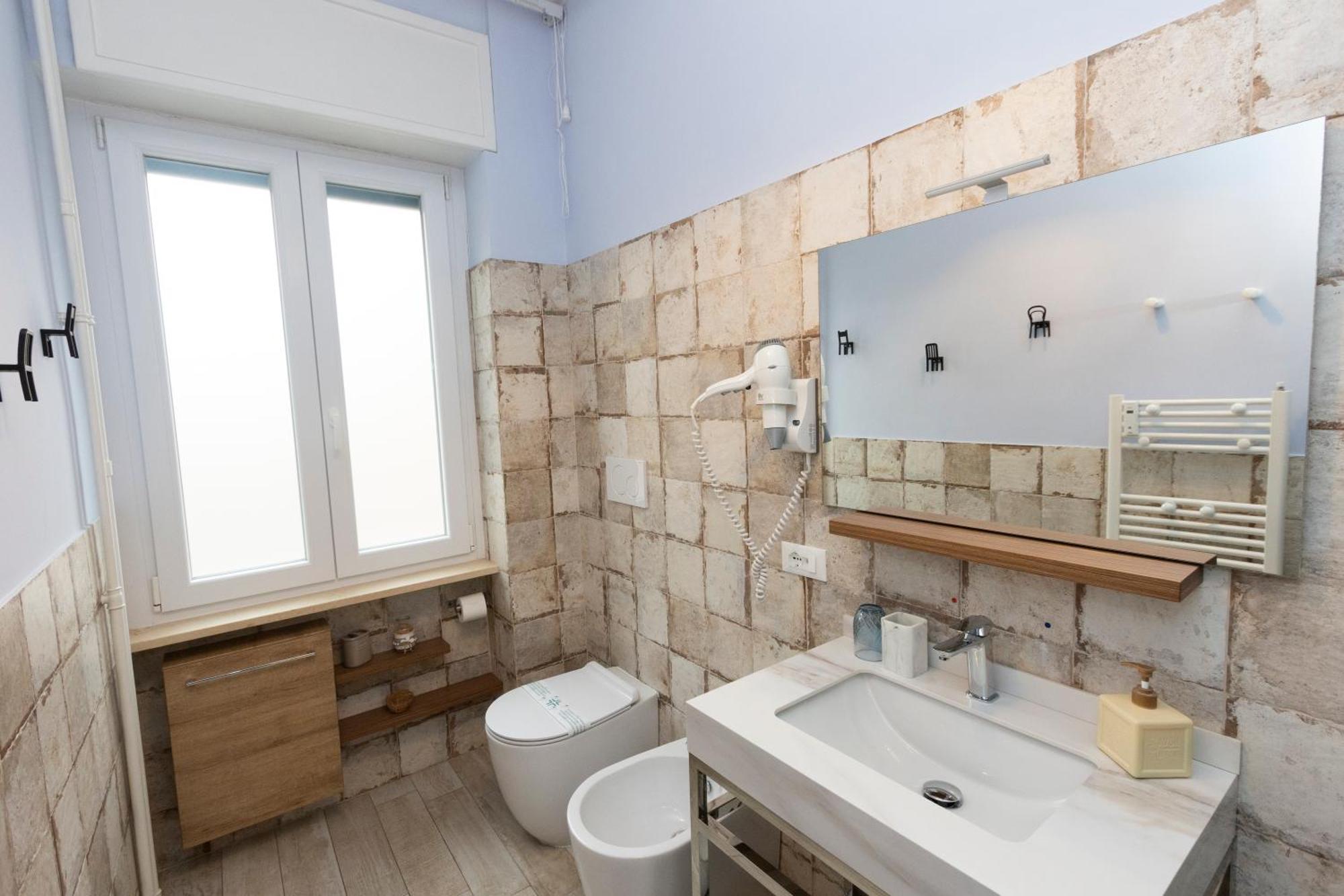 Romano Suite B9 Luaran gambar