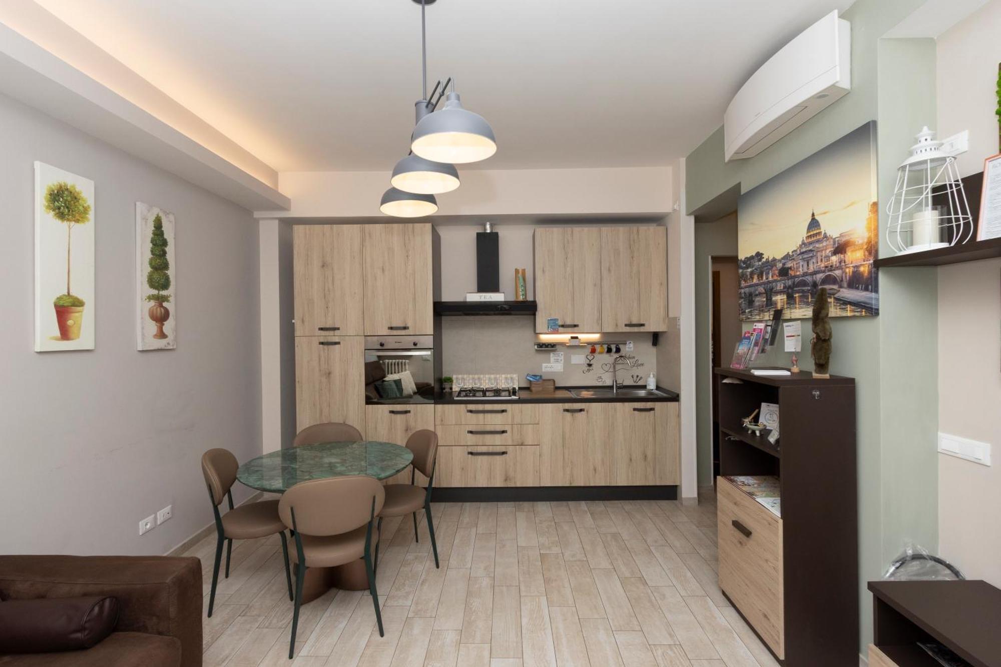Romano Suite B9 Luaran gambar
