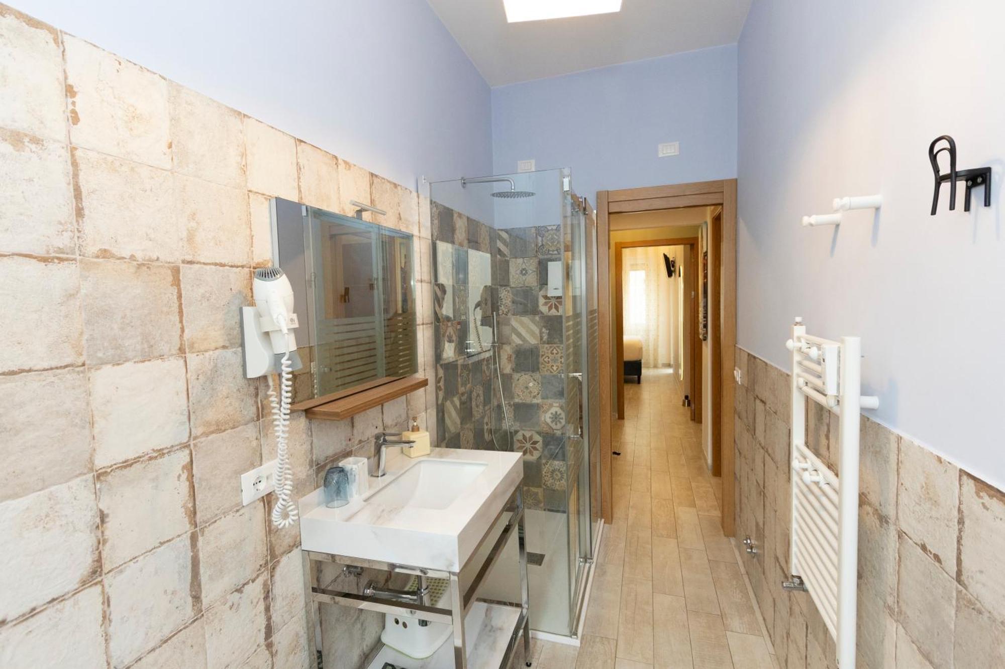 Romano Suite B9 Luaran gambar